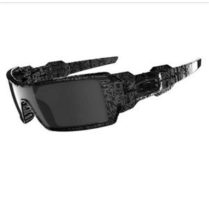 Authentic Oakley Oil Rig sunglasses. Like new.